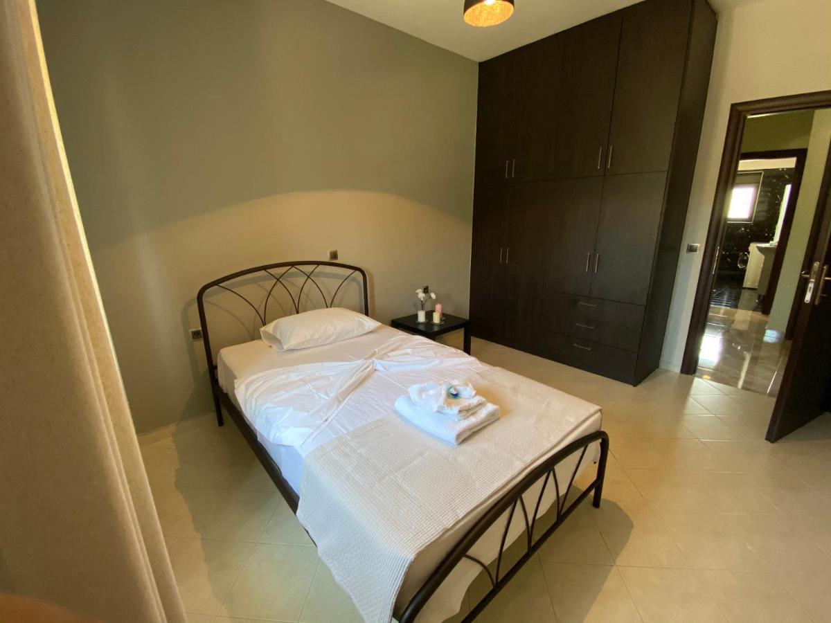 Villa Gloria Plataria 伊古迈尼察 外观 照片